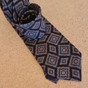 "Make Offer" Oster Blue and Black Geometric Pattern Tie